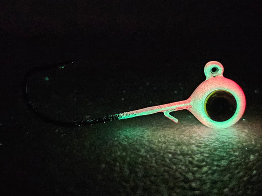 Here it is, the heavy hook long shank jig option you have been looking for! Perfect for targeting big greenbacks and large walleyes everywhere. Pair it with your favorite soft plastic or frozen minnows work great too.
The UV Series is ultra bright and this is a UV Pink jig that glows in the dark.